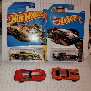 Hotwheels 4 Pack Of Corvettes One Is A Treasure Hunt